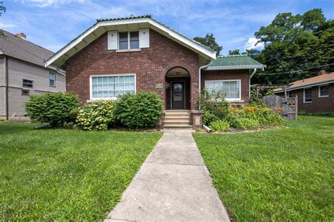 This property is not currently available for sale. . Trulia rockford il